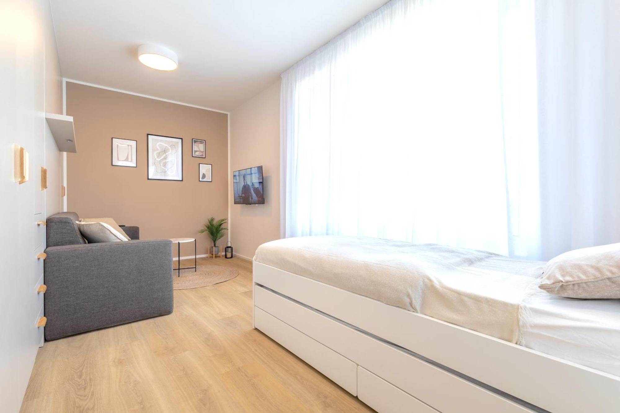 Apartament Bright 2Br - 4Th Floor, Balcony, Free Parking By Gravity Praga Zewnętrze zdjęcie