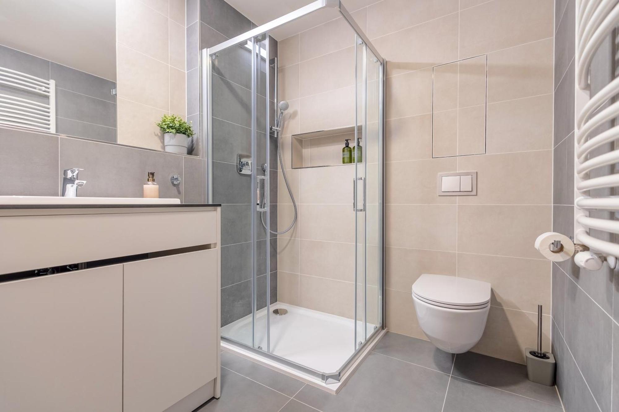 Apartament Bright 2Br - 4Th Floor, Balcony, Free Parking By Gravity Praga Zewnętrze zdjęcie
