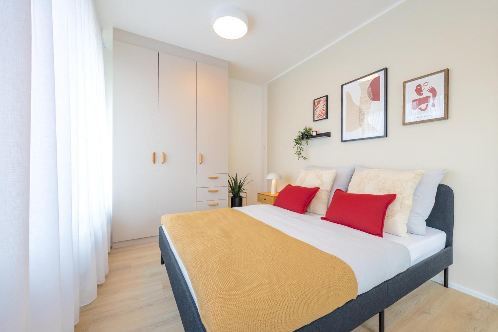 Apartament Bright 2Br - 4Th Floor, Balcony, Free Parking By Gravity Praga Zewnętrze zdjęcie