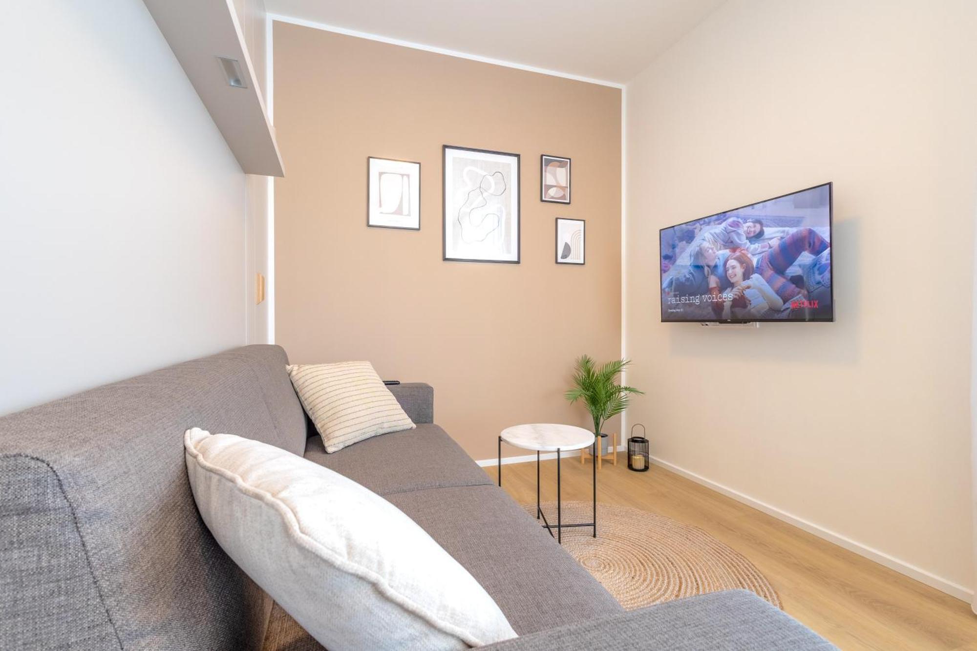 Apartament Bright 2Br - 4Th Floor, Balcony, Free Parking By Gravity Praga Zewnętrze zdjęcie