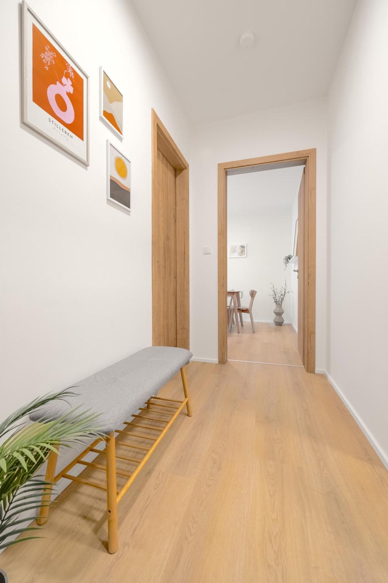 Apartament Bright 2Br - 4Th Floor, Balcony, Free Parking By Gravity Praga Zewnętrze zdjęcie